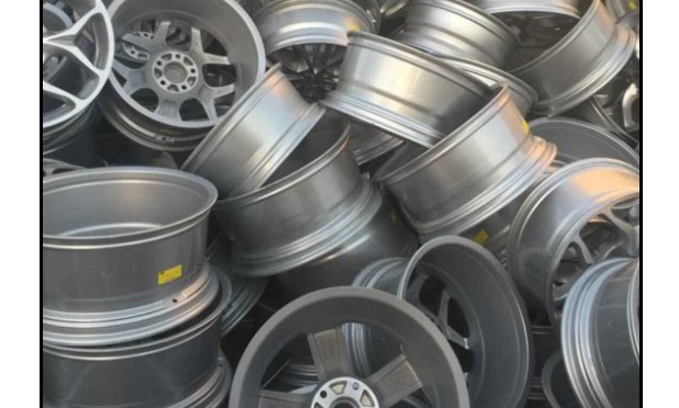 Used cast aluminium alloy road wheels (Troma grade)