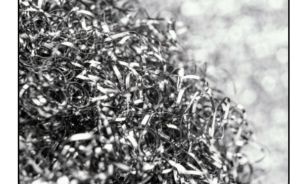 Shredded aluminium granules and shot